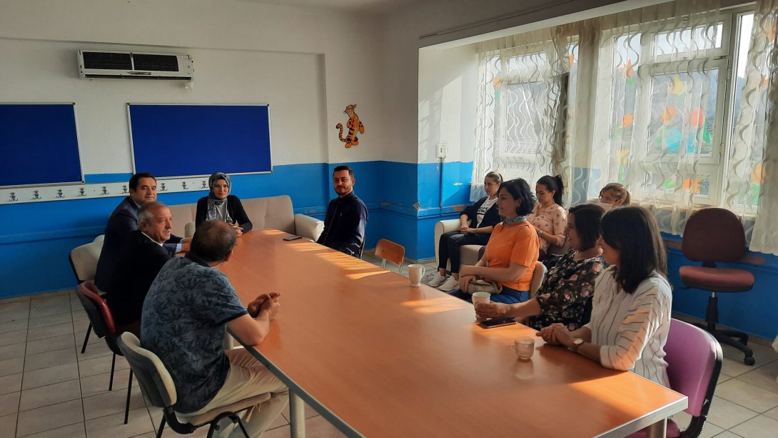 İlçe Milli Eğitim Müdürümüz Sn Semra BEKAR, Hacı Mehmet SAYGIN İlkokulu'na Ziyarette Bulundu